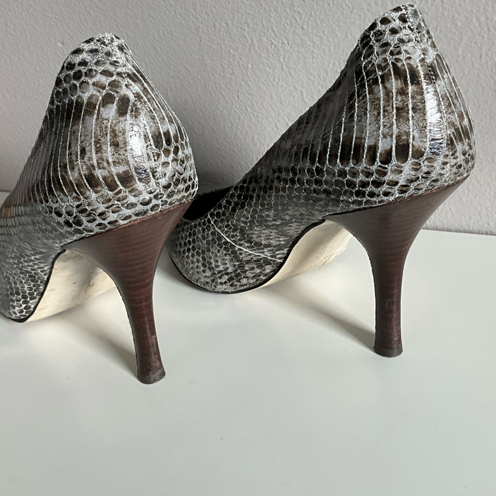 Banana Republic Snakeskin Heels - Black and Gray - Picture 4 of 5